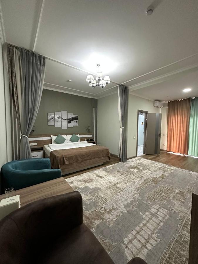 Gоlden Dragon Villa Hotel Бішкек Екстер'єр фото