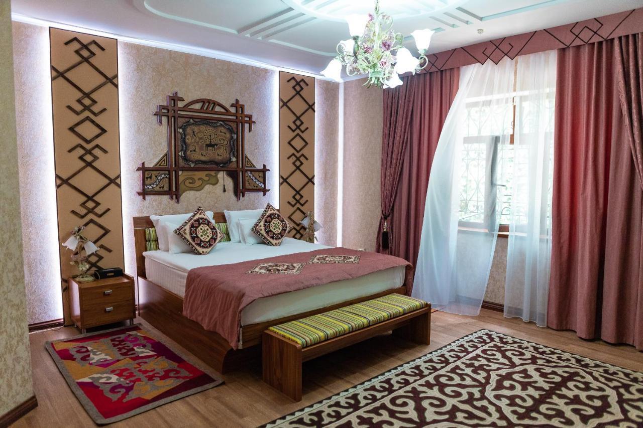 Gоlden Dragon Villa Hotel Бішкек Екстер'єр фото