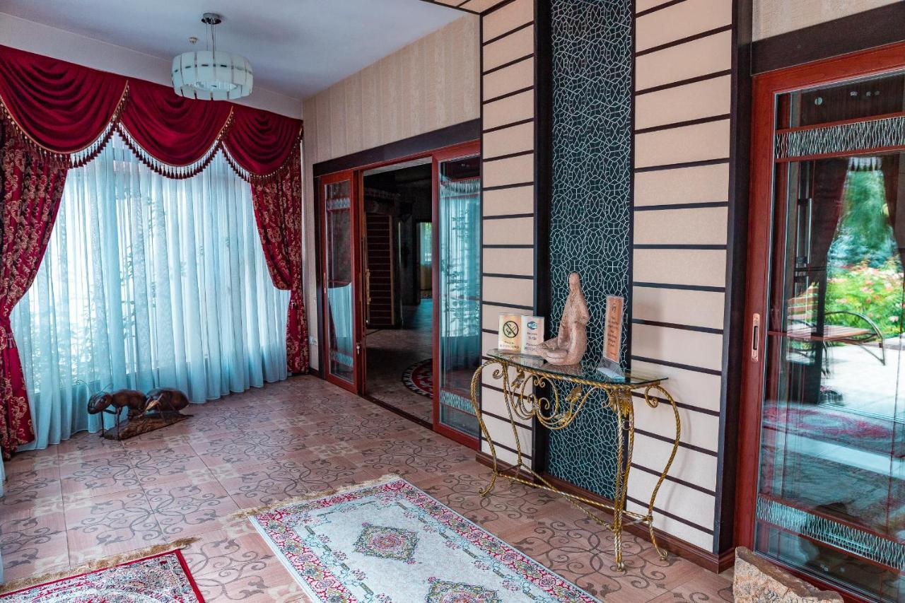Gоlden Dragon Villa Hotel Бішкек Екстер'єр фото