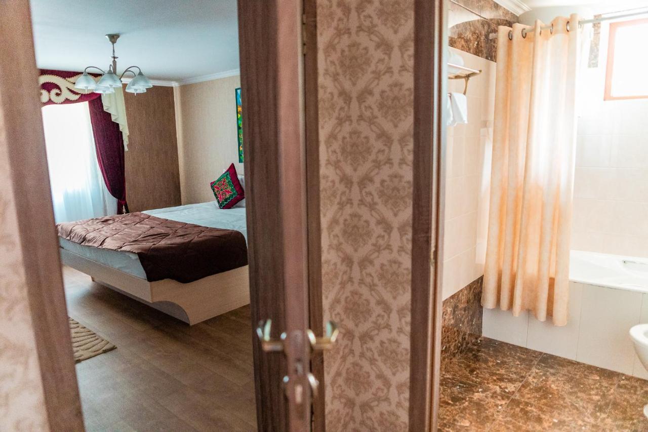 Gоlden Dragon Villa Hotel Бішкек Екстер'єр фото