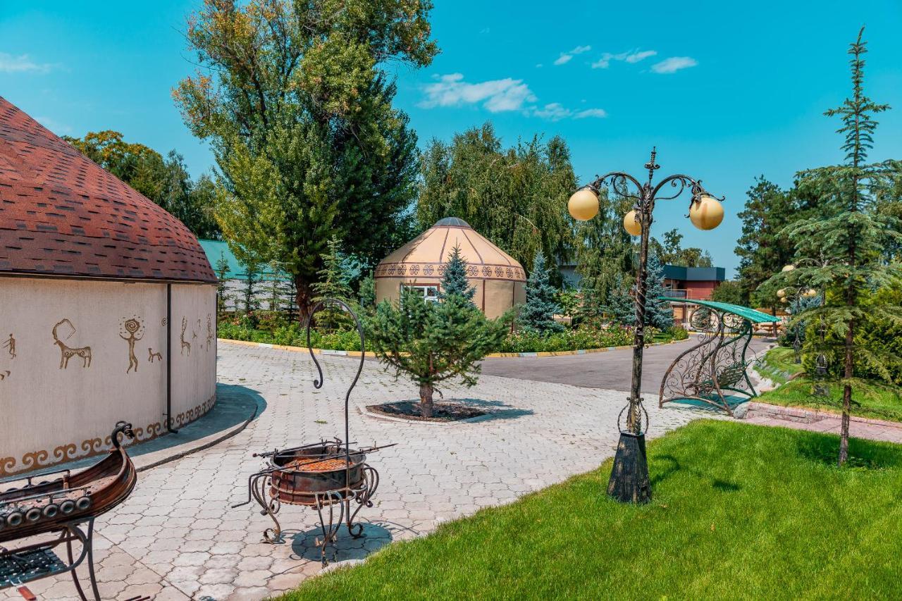 Gоlden Dragon Villa Hotel Бішкек Екстер'єр фото